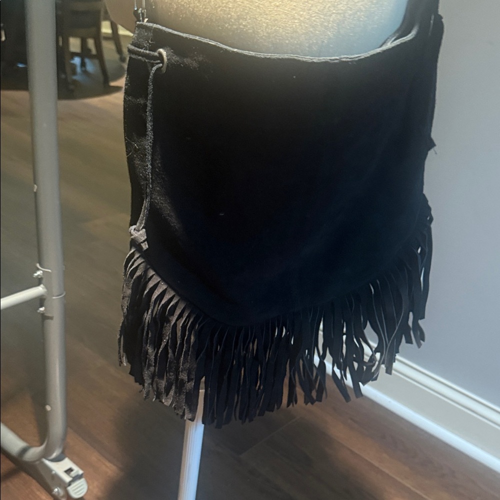 Elegant Black Fringe Hobo Bag - Picture 2 of 3